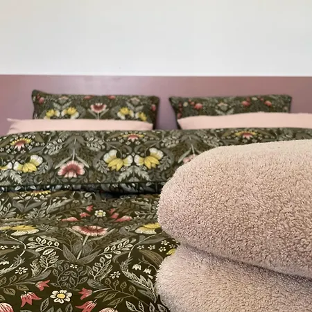 Apartment Orange