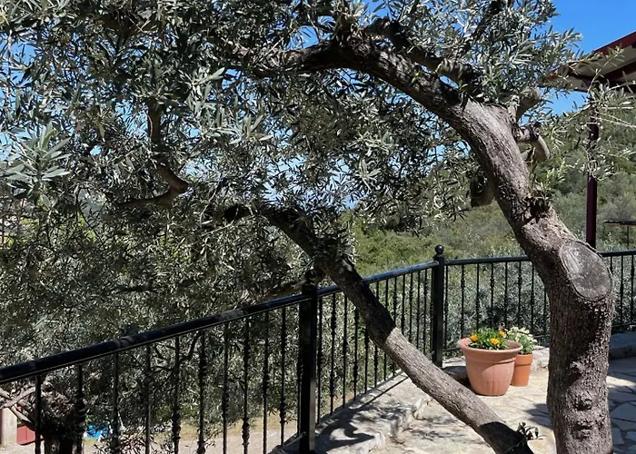 Orange アパート Epáno Epídhavros